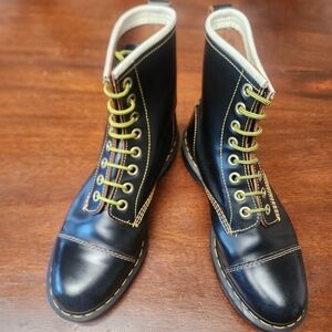 Made in Asia Doc Marten boot